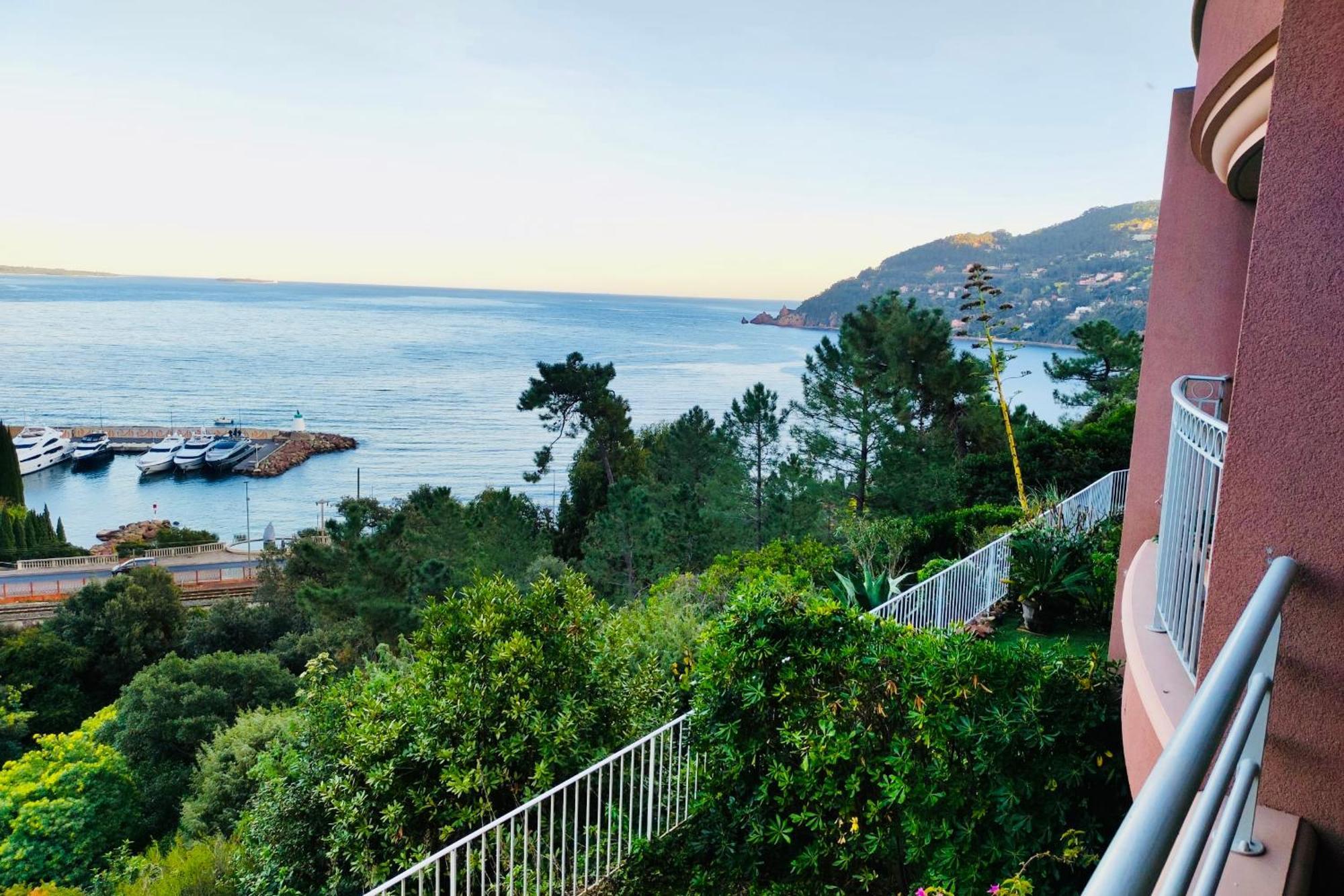 Appartement Superbe 3 pièces sur la baie de Théoule Extérieur photo